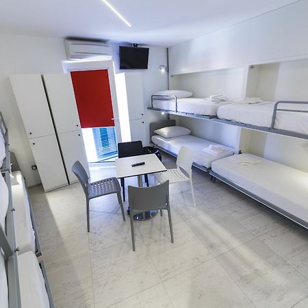 Hotel Pansion Sretno Pasko Sunce Novalja Eksteriør billede